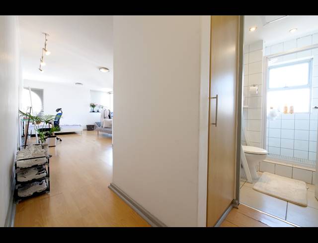 0.5 BEDROOM APARTMENT RENTED IN CLAREMONT UPPER